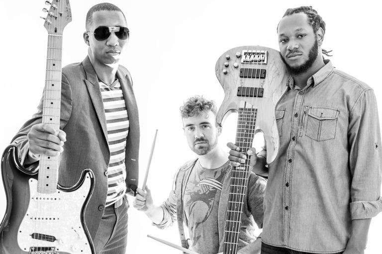 Urban_Guitar_Legend Band -bw-fender